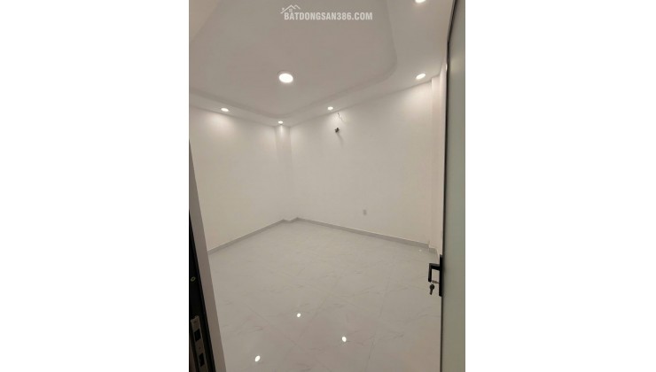 Nhà mới đẹp ngay Gò Xoài Bình Tân, 2 tầng 50m2 mà 4PN, ô tô đổ cửa chỉ nhỉnh 4Đ
